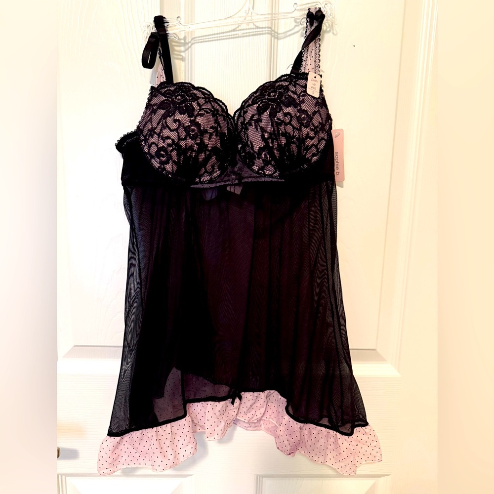 Sophie B. Black and Pink Lace Lingerie
Bundle Lingerie 2 for 34